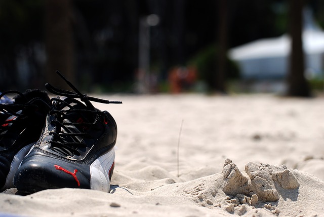 boty v písku
